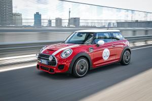Mini John Cooper Works Challenge Edition 2020 года  (IT)